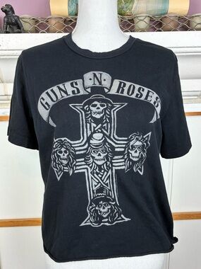 Guns n Roses Band Tee Cross w/ Skulls